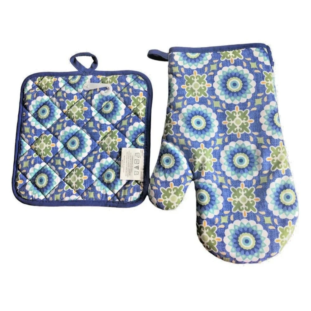 Blue Geometric Medallion Blue Set of 2 Potholder and Oven Mitt Set of 2 Cotton